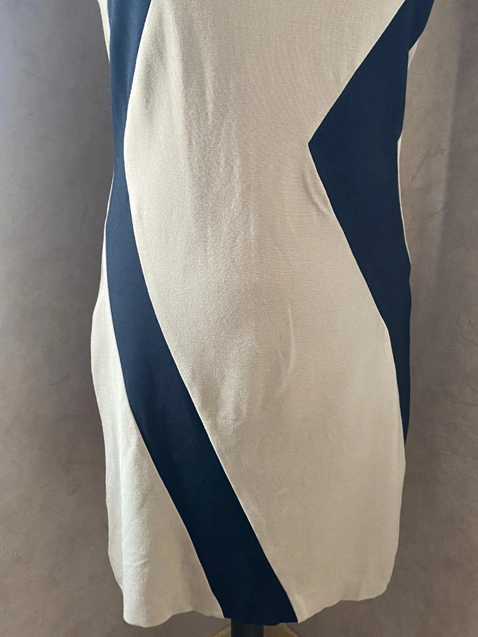 La Fée Maraboutée Straight Dress Size 42 beige & black – Chic and elegant graphic cut – photo 3